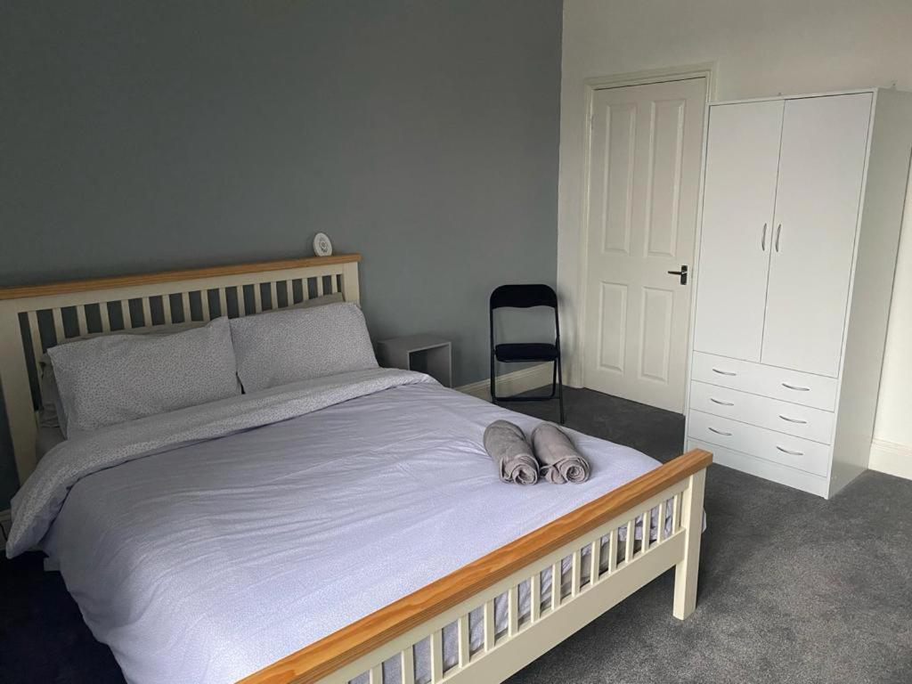 Spacious 4 Bedroom Townhouse Holiday home